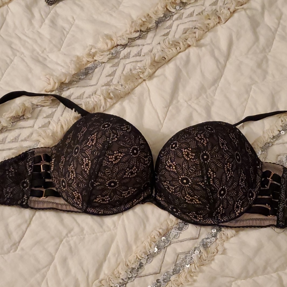 Very Sexy Push-Up Bra